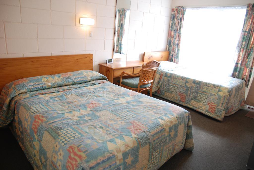 Manhattan Lodge Motel Hamilton Quarto foto